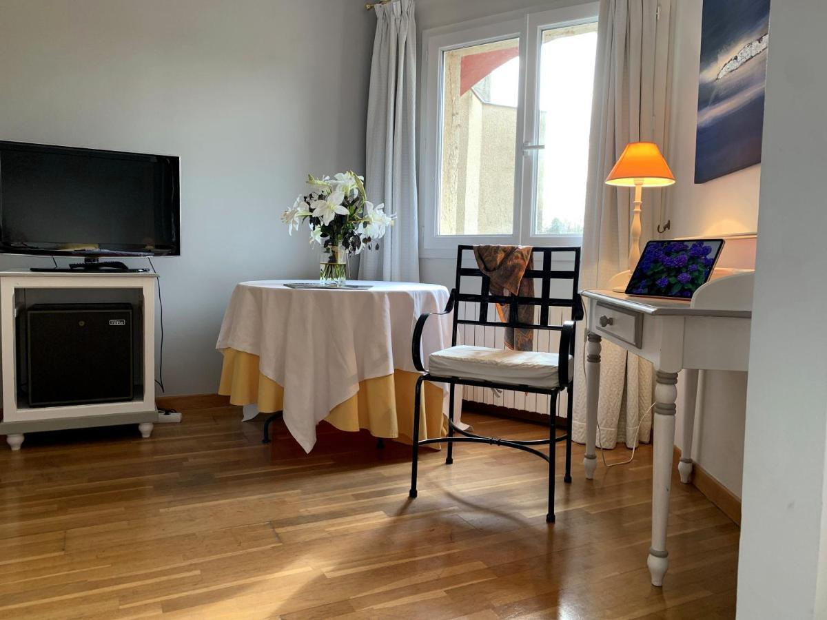 Hotel Causse Comtal Rodez, The Originals Relais Gages-le-Haut Экстерьер фото