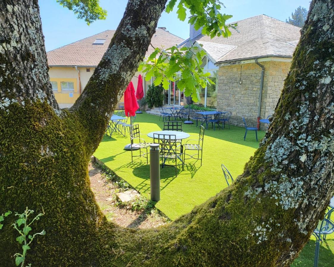 Hotel Causse Comtal Rodez, The Originals Relais Gages-le-Haut Экстерьер фото