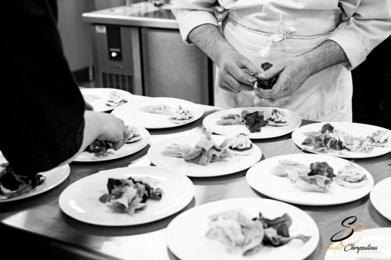 Hotel Causse Comtal Rodez, The Originals Relais Gages-le-Haut Экстерьер фото